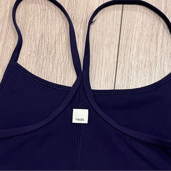 Vuori Women's Vuori AllTheFeels™ Bra in Jet Size XS - Picture 7 of 8